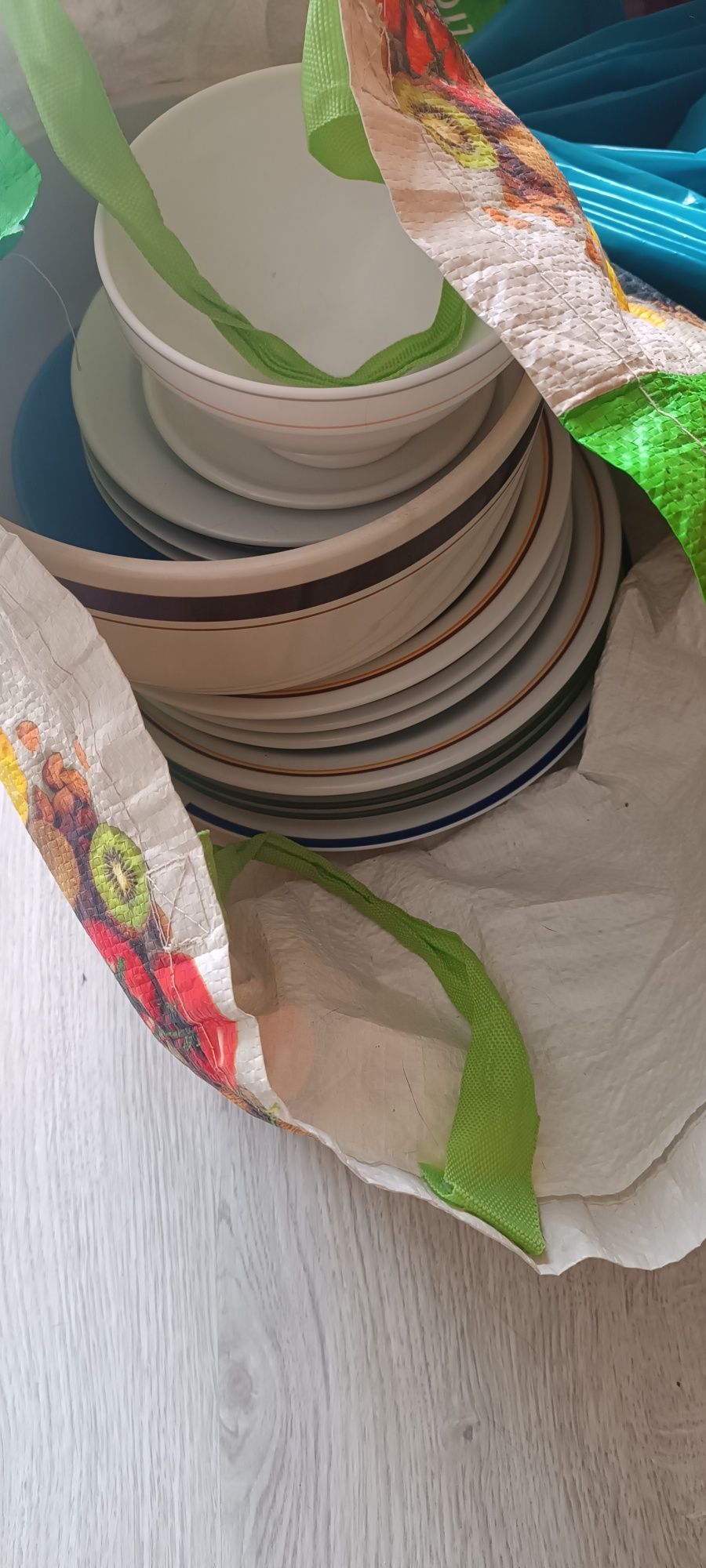 Loiça e artigos de cozinha variado