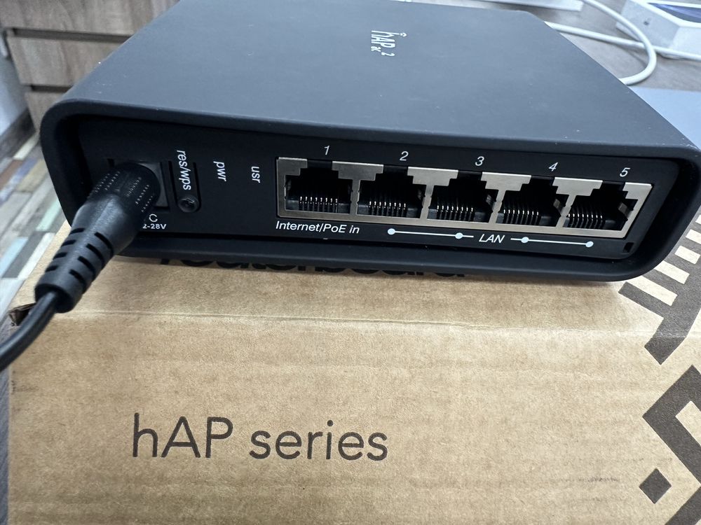 Продам Mikrotik hAP AC2