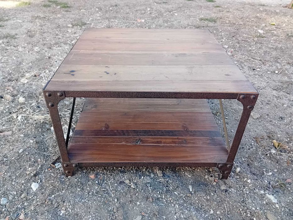 Mesa de centro ferro e madeira