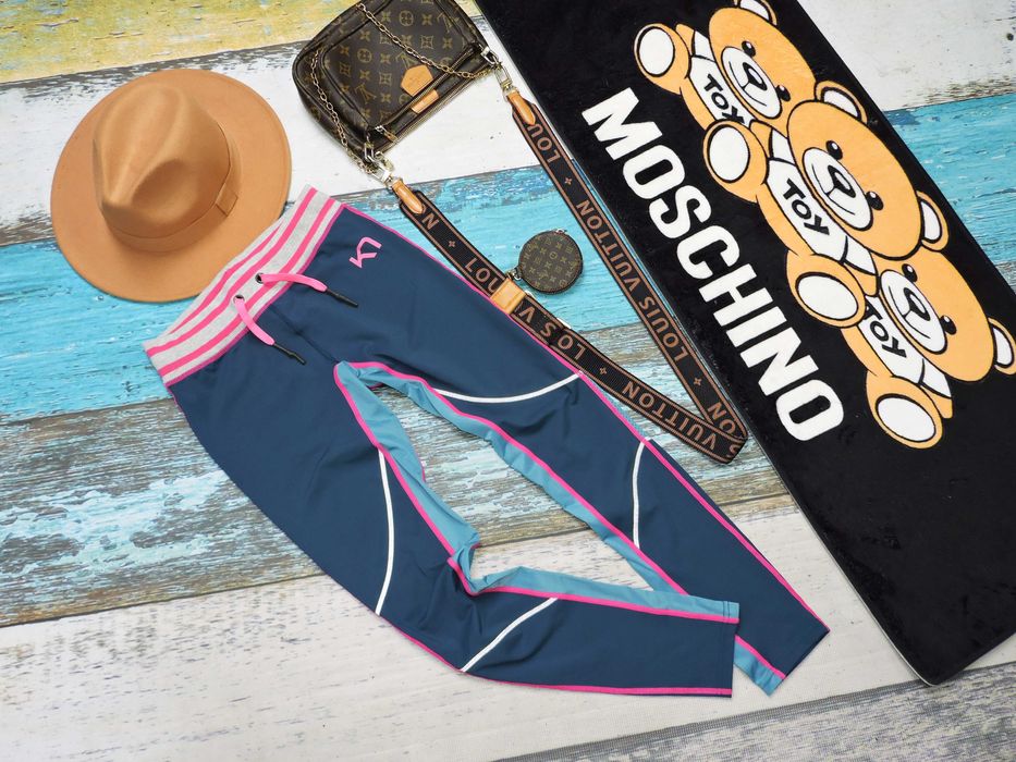 Kari Traa Markowe legginsy pas szeroka guma logo S