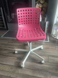 IKEA różowe krzesło biurowe