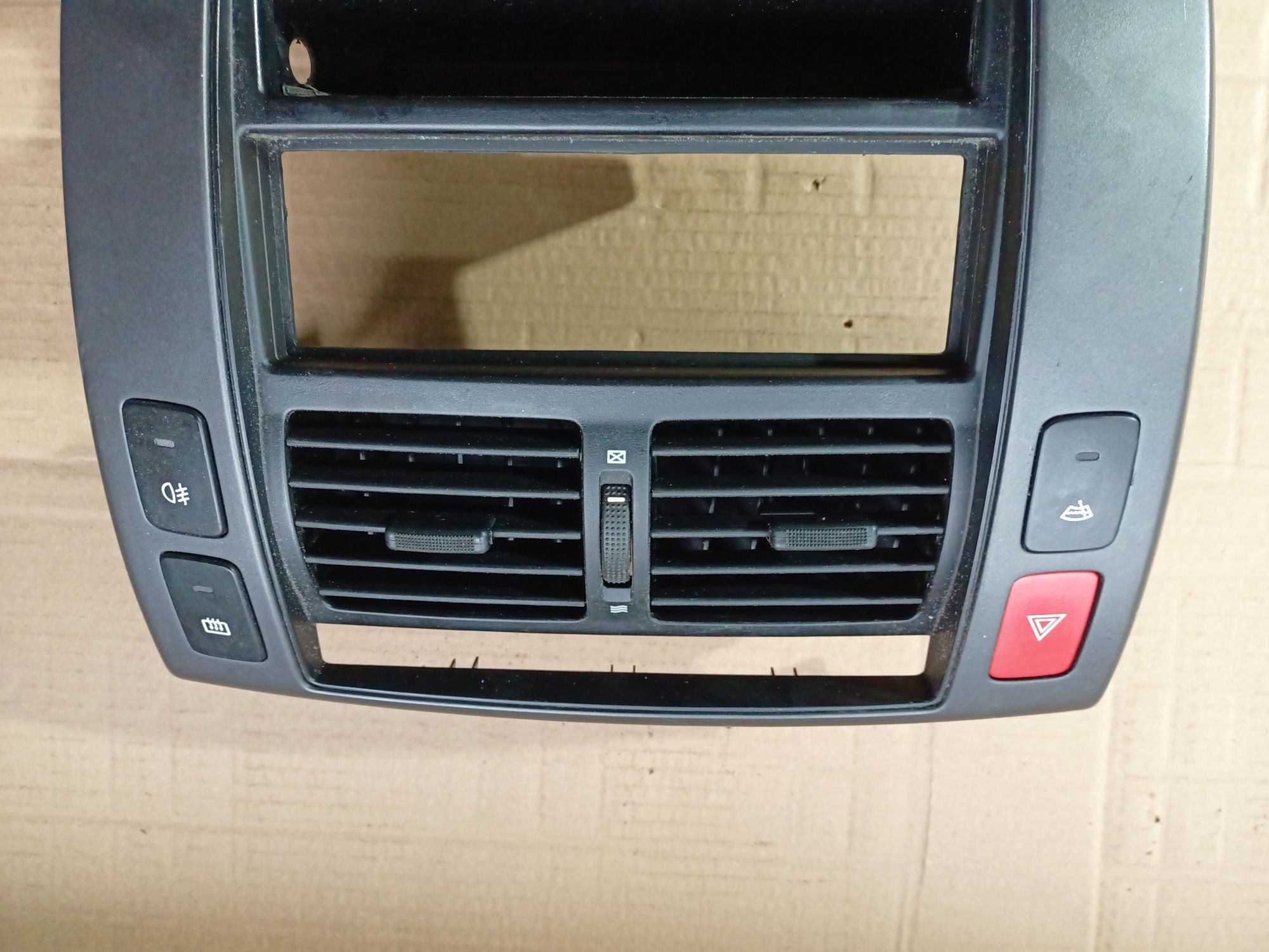 Panel maskownica kratki nawiewu Hyundai Tucson I