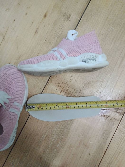 Кросівки для дівчинки