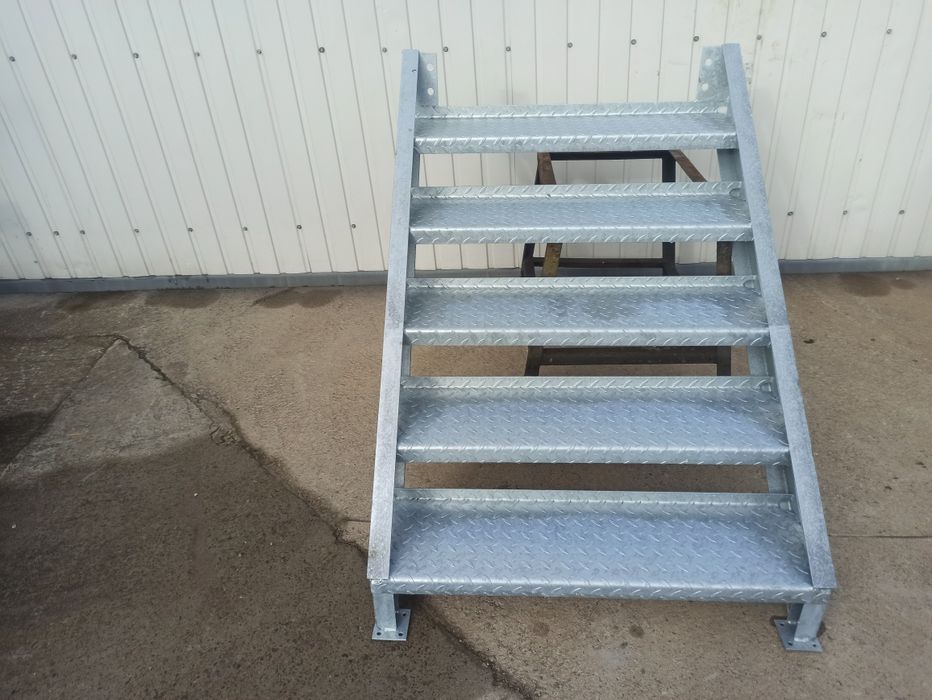 Schody metalowe ocynkowane