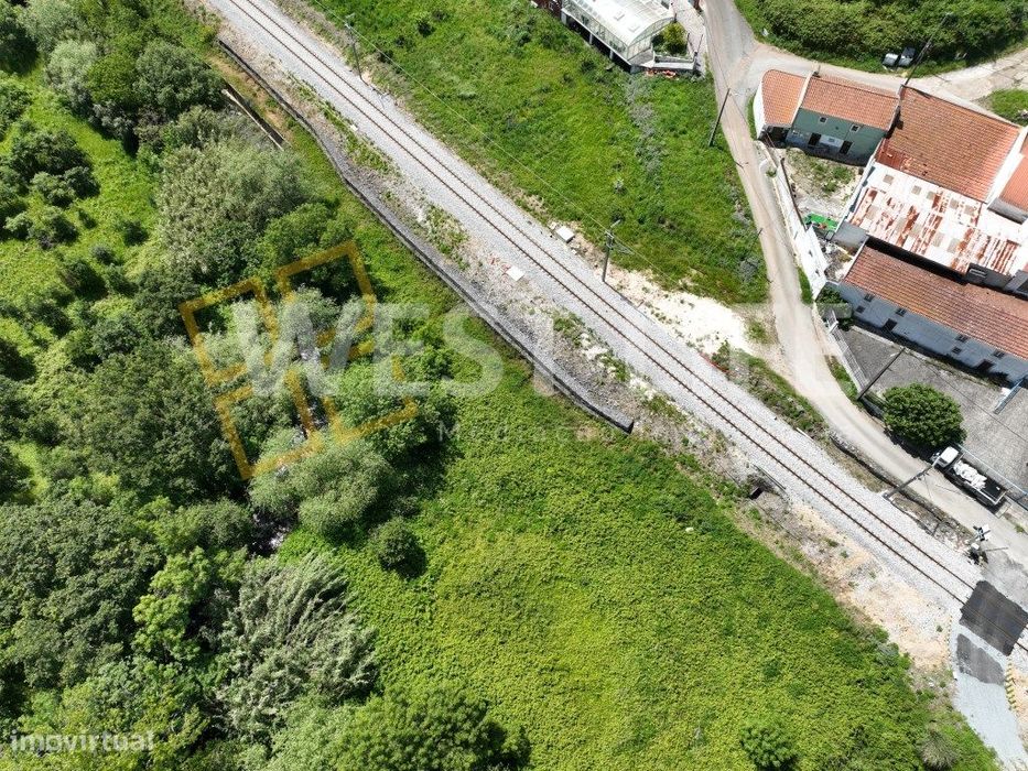 Terreno Rústico com 1187m2 - Junto a Rio - Boa exposição solar - EX...