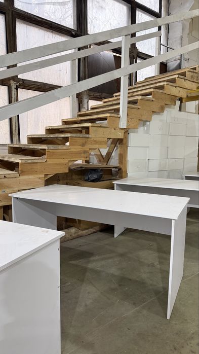 Розпродаж столи дсп