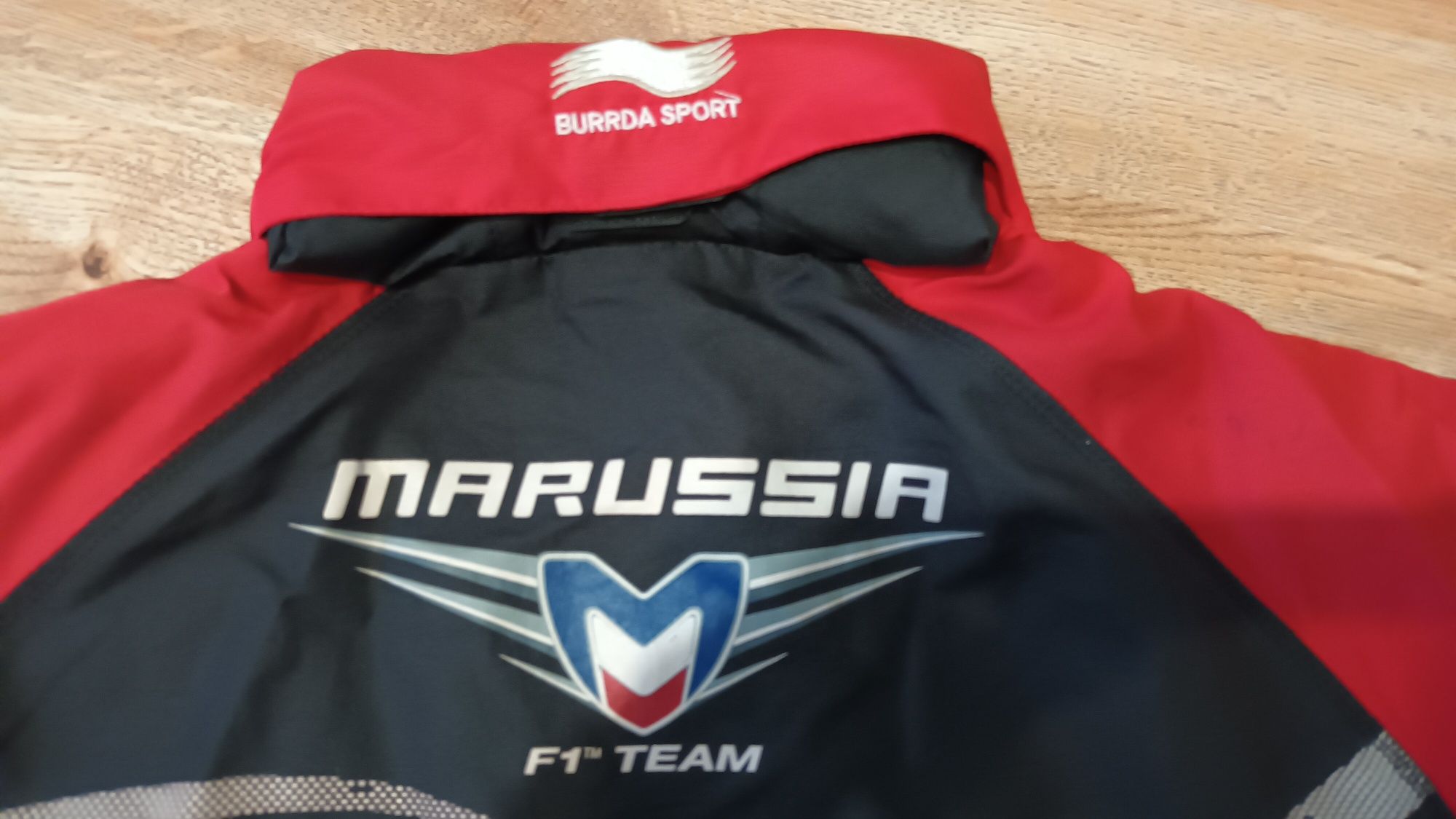 Marussia F1 Team kurtka Pit Lane Crew