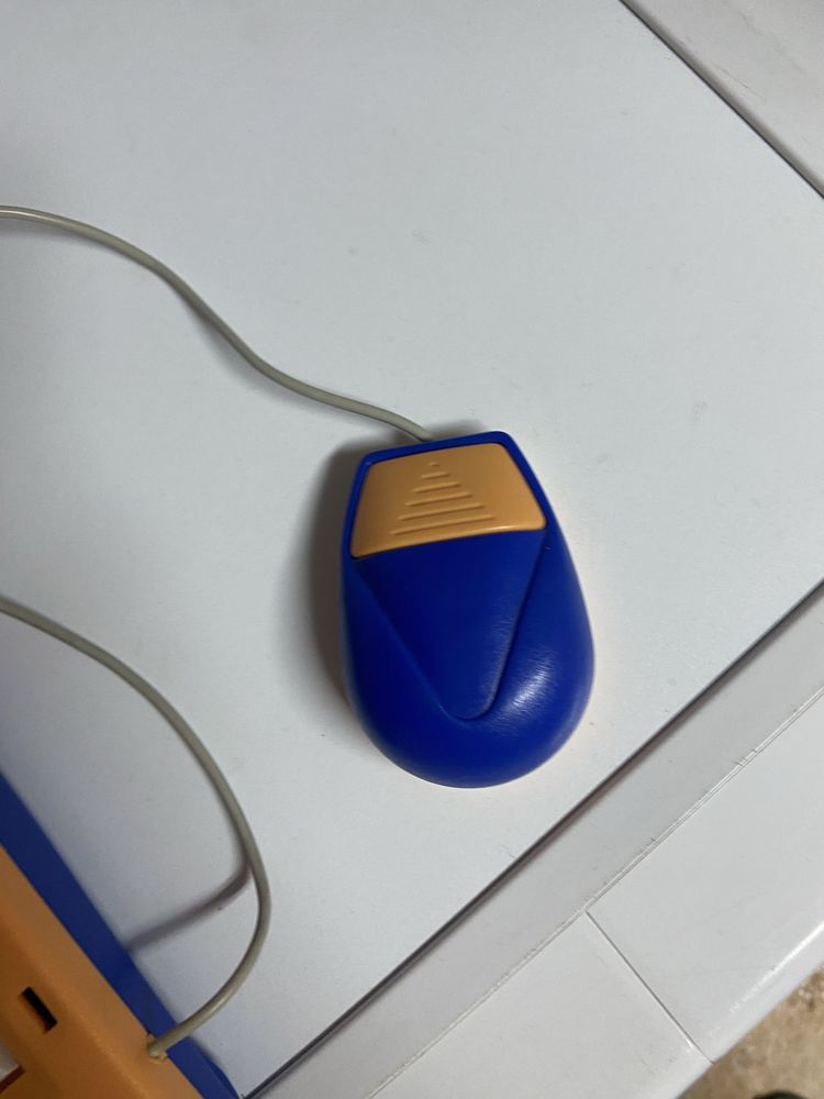 Computador infantil com csixa