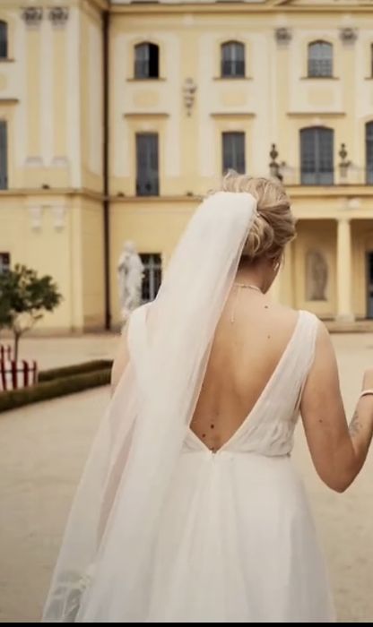 Suknia slubna w idealnym stanie