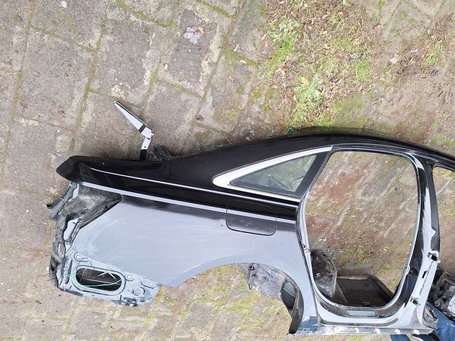 Błotnik Prawy Ćwiartka Prawa Tył Tylna Sedan AUDI A6 C8 4K