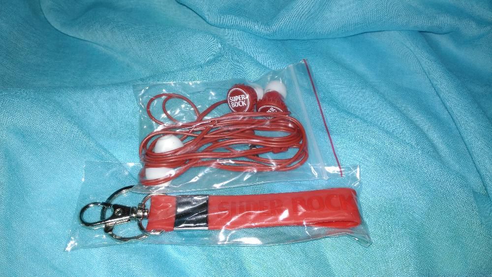 Porta-chaves e phones da Super Bock - NOVOS