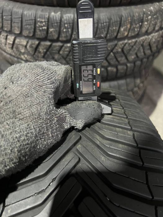 Michelin 215/50/17 пара зимних шин