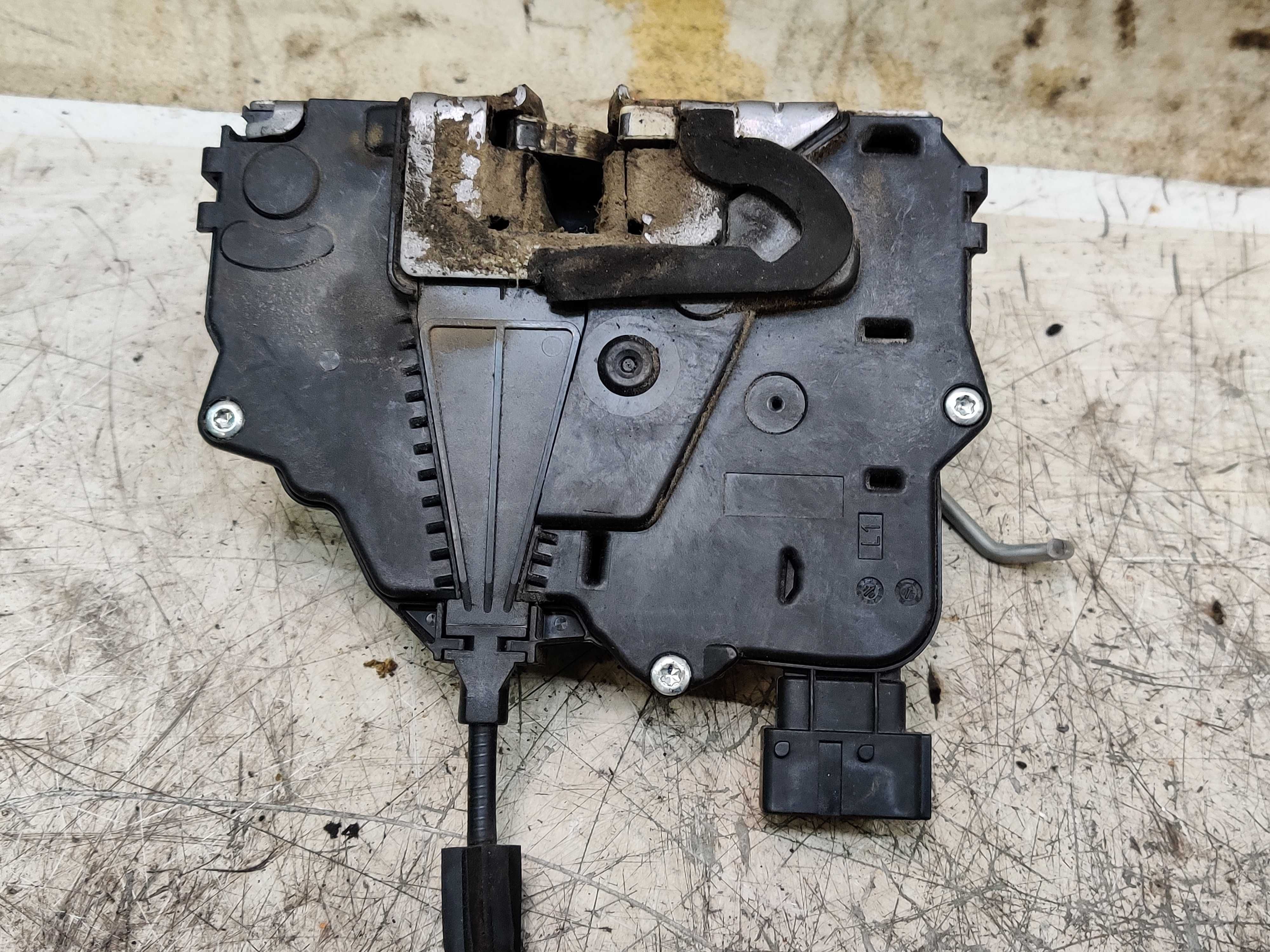 Fiat Grande Punto Zamek Klamka Drzwi Lewych Przednich Lewy Przód LP