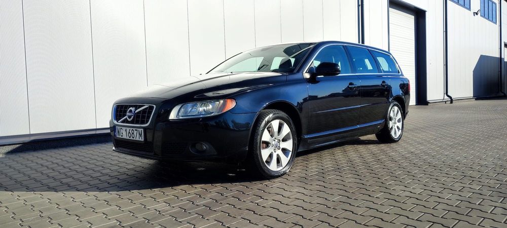 Volvo V70 2.4 D5 185KM AWD 4x4 Hak po dużym serwisie Salon PL