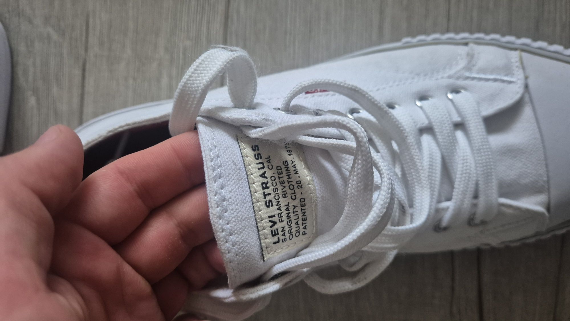 Levis buty białe rozmiar. 44
