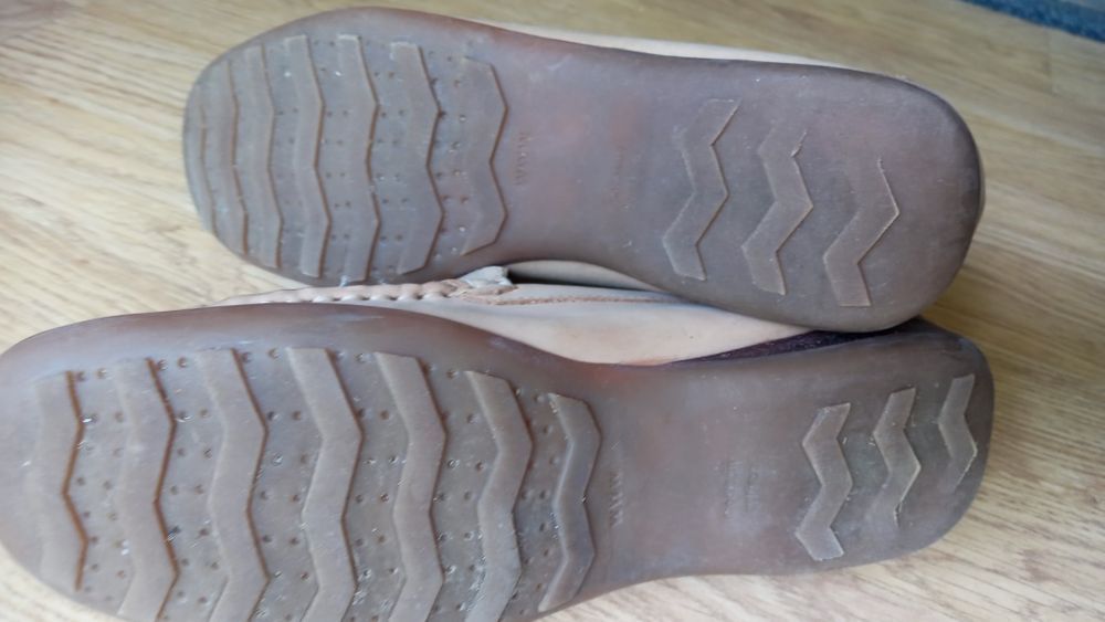 Daniel Hechter beżowe mokasynu ze skóry rozm 5