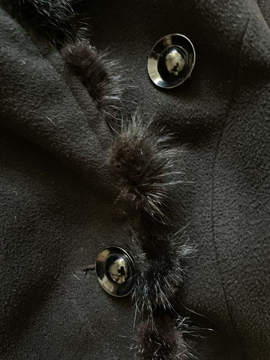 Пальто жіноче зимове з поясом