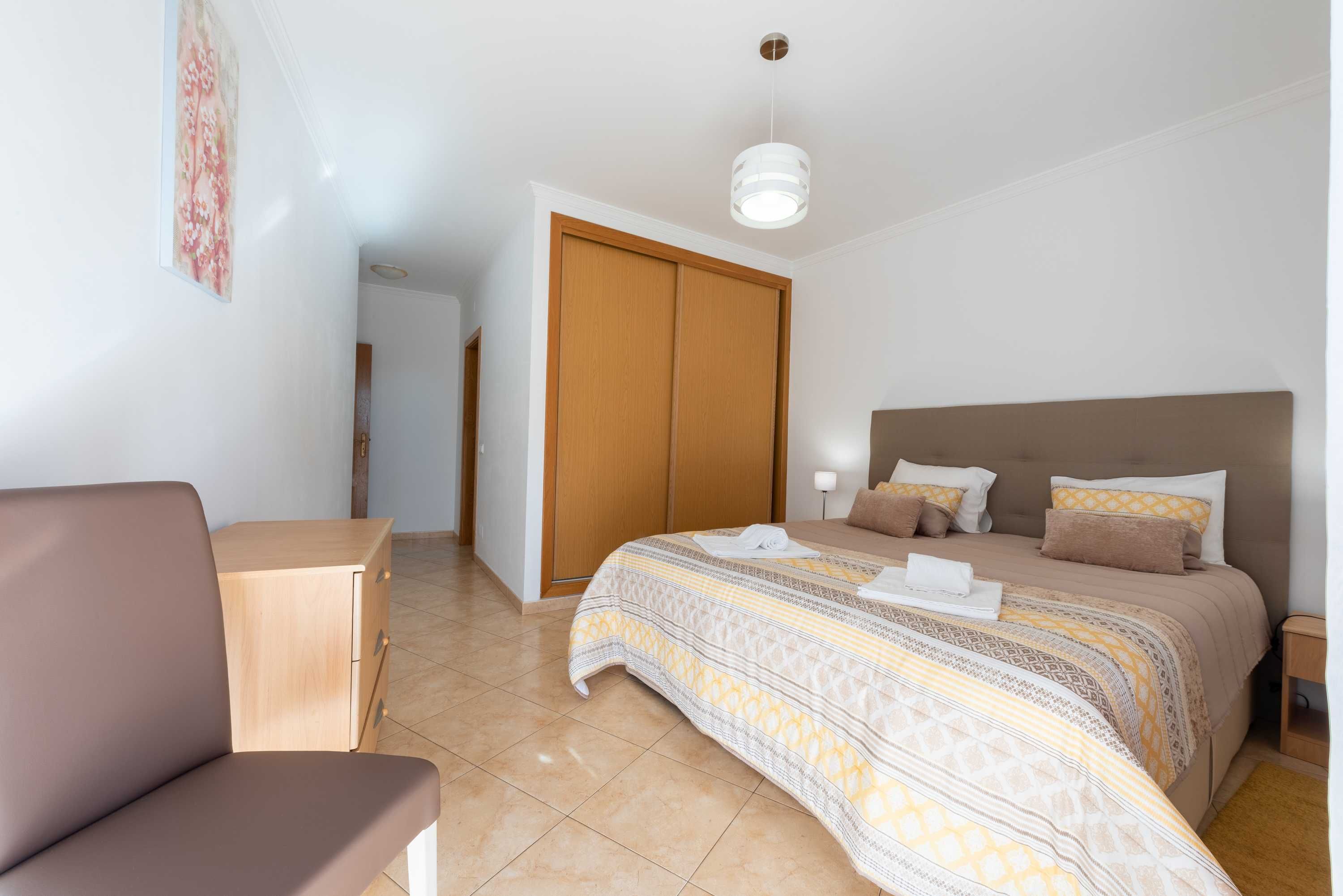 Apartamento de férias T3, Av principal de Quarteira