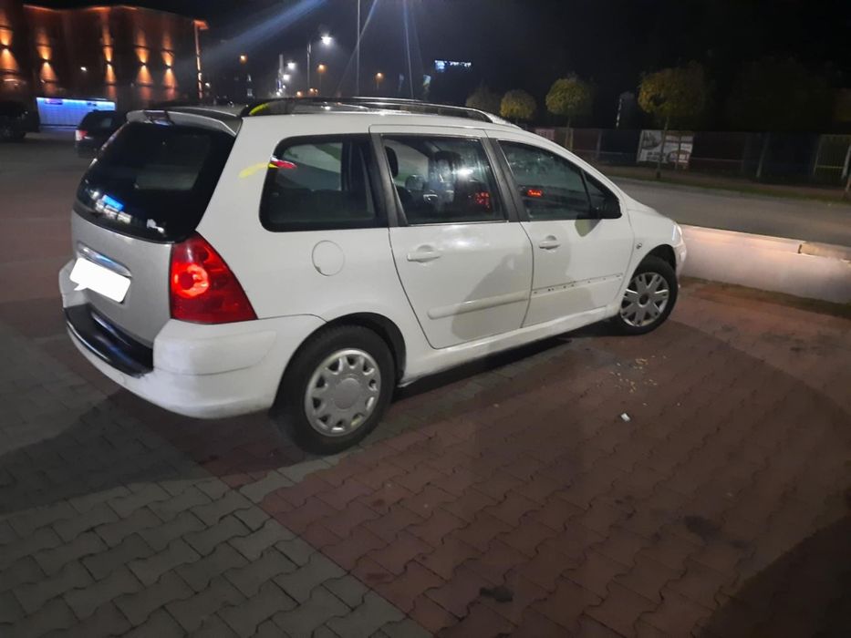 Peugeot 307  1.6 HDI diesel rok 2007