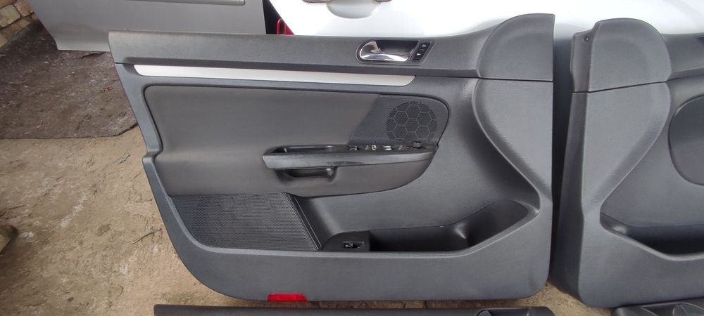 Карти салону Гольф 5 хетчбек обшивка обивка дверей Golf 5 хечбек ручка