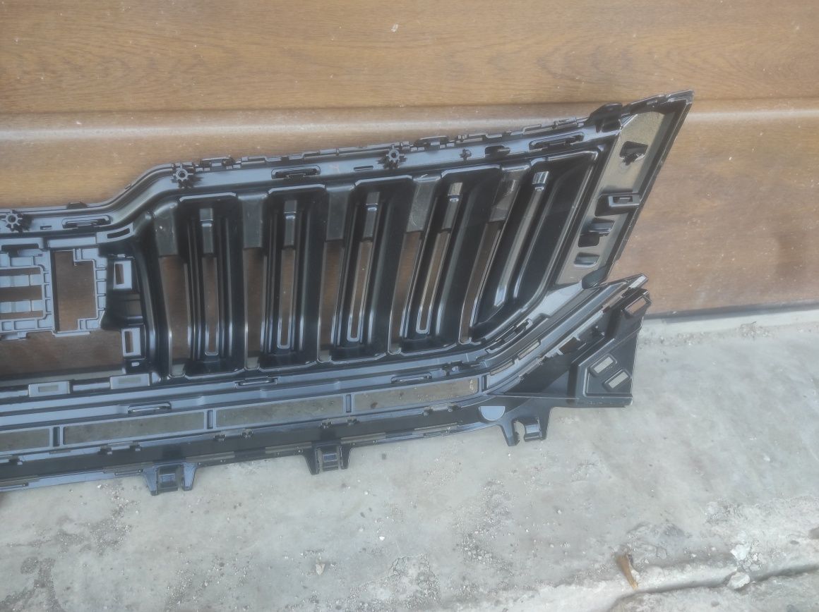 Grill,atrapa skoda kodiaq Laurin&Klement