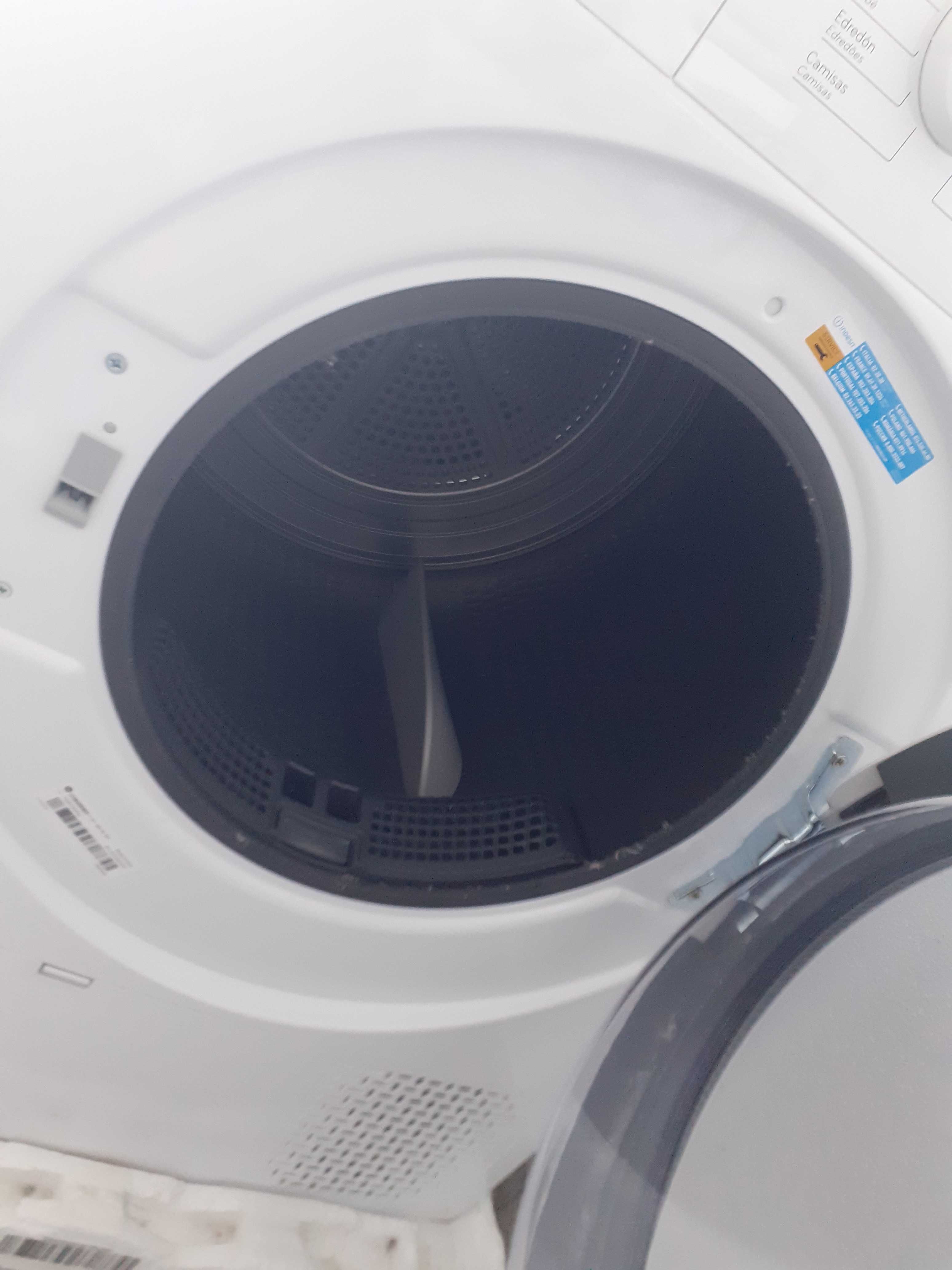 Máquina de Secar Roupa INDESIT Avariada (Ler!)