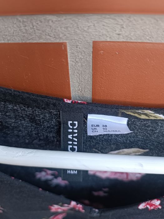 Bluzka koszulka w kwiaty damska