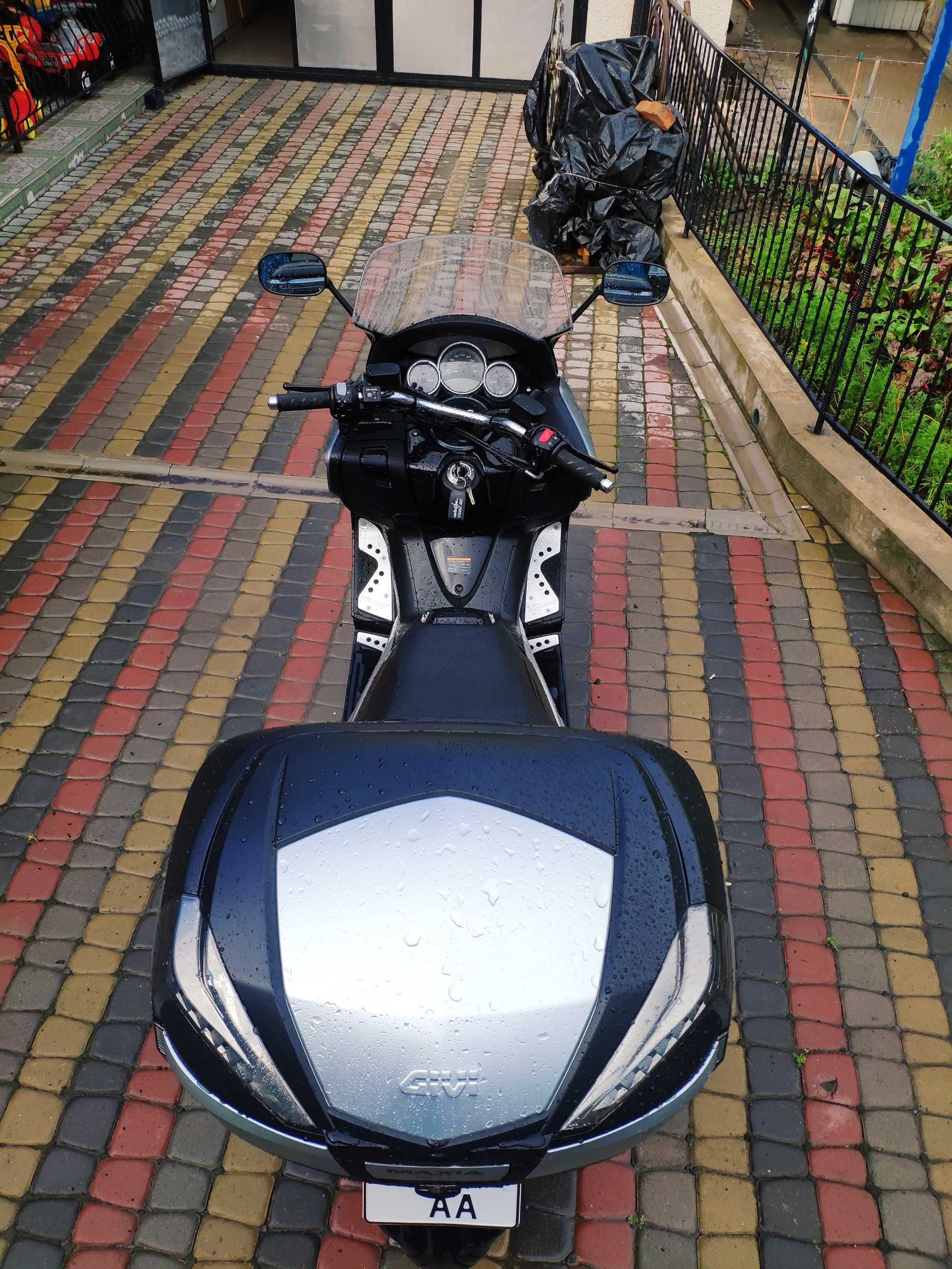 Yamaha T-MAX 2008