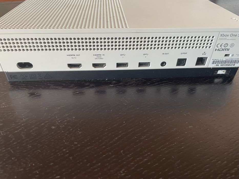 Xbox one S aberta