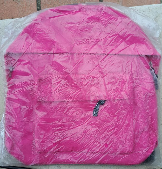 Mochilas NOVAS - 2 disponíveis = ambas 10€
