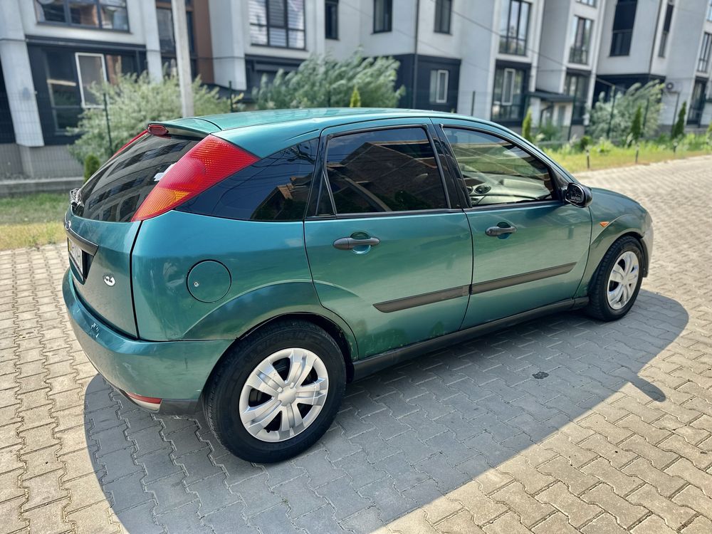 Продам Ford Focus 1998 рік,1.6 Бензин.