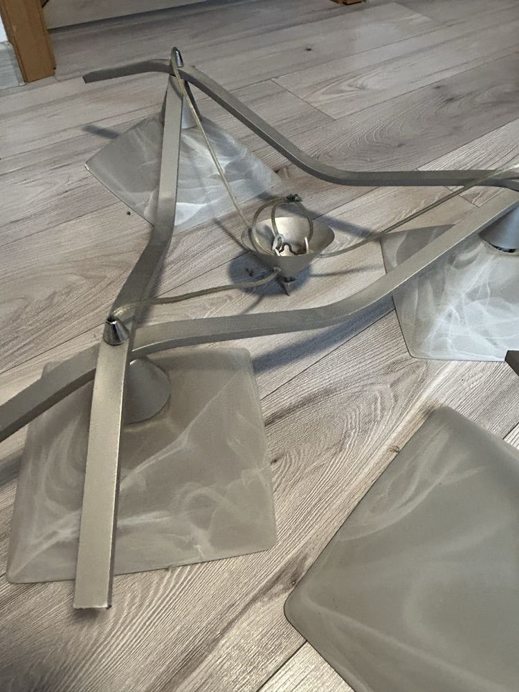 Lampa dwie pojedyncze jedna potrójna