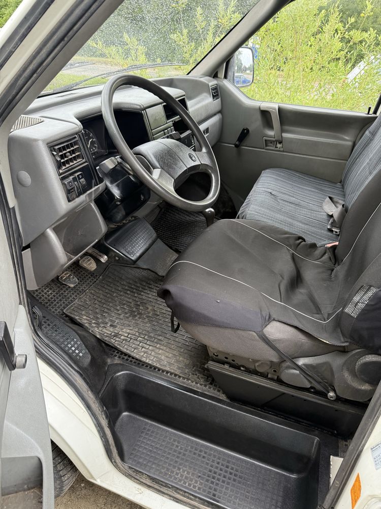 Sprzedam volkswagen transporter T4, 2,4 D, 6-osobowy,