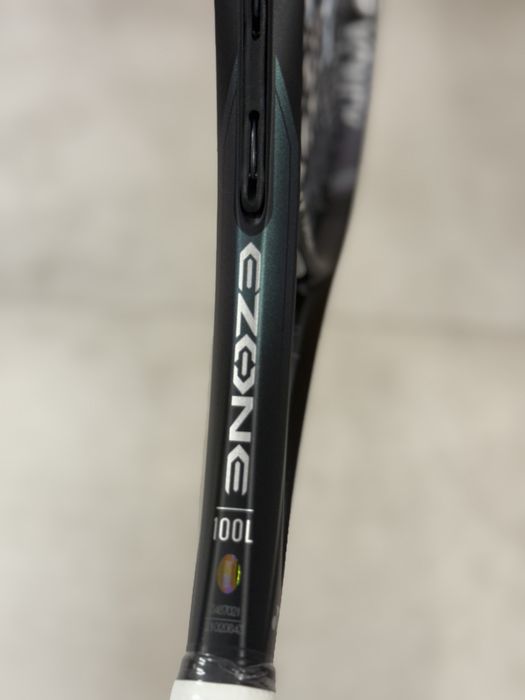 Nowa rakieta Yonex Ezone 100L Black G1 z naciągiem Gamma iO 1.24