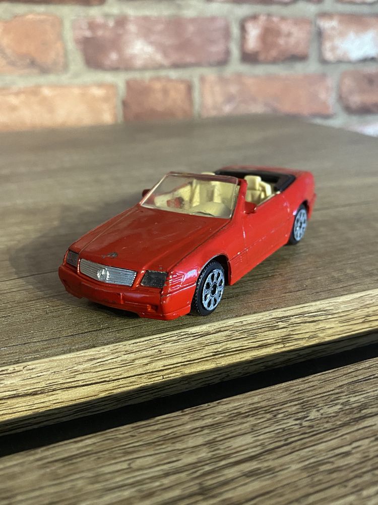 1:43 Mercedes-Benz 300 SL Burago