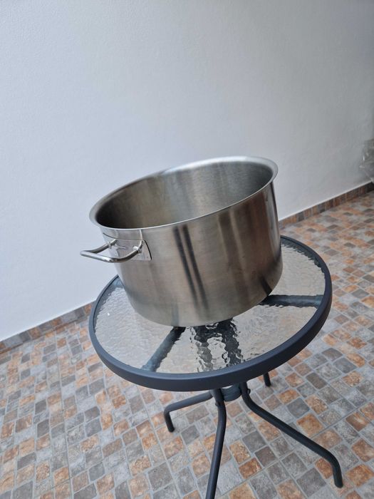 Duas caçarolas em inox, apenas 75€ (praticamente novas)