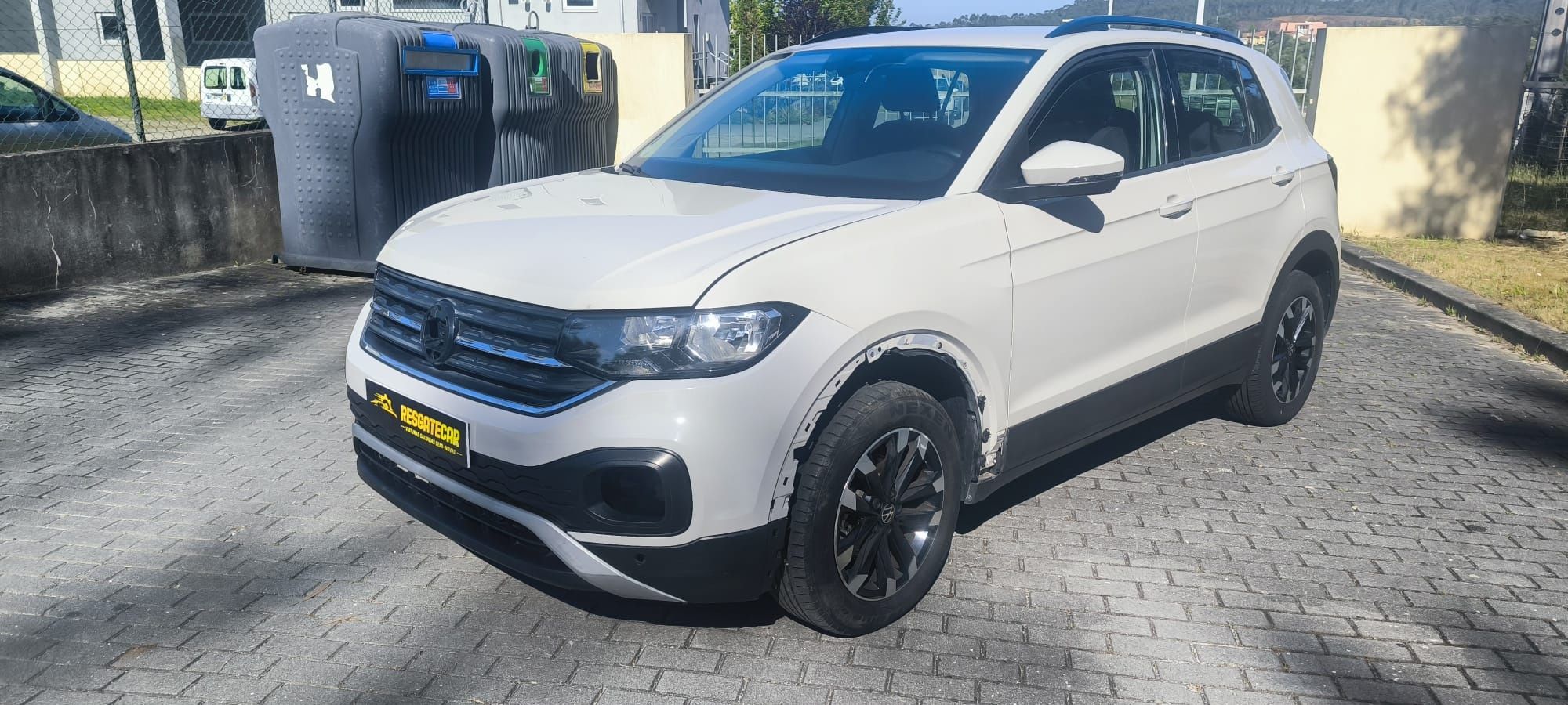VW T-CROSS salvado