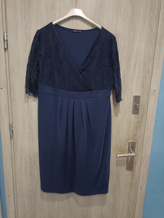 Granatowa sukienka 46 Super-czad koronka midi