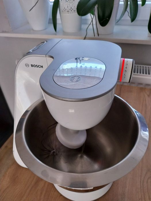 Sprzedam robota kuchennego Bosch MUM5