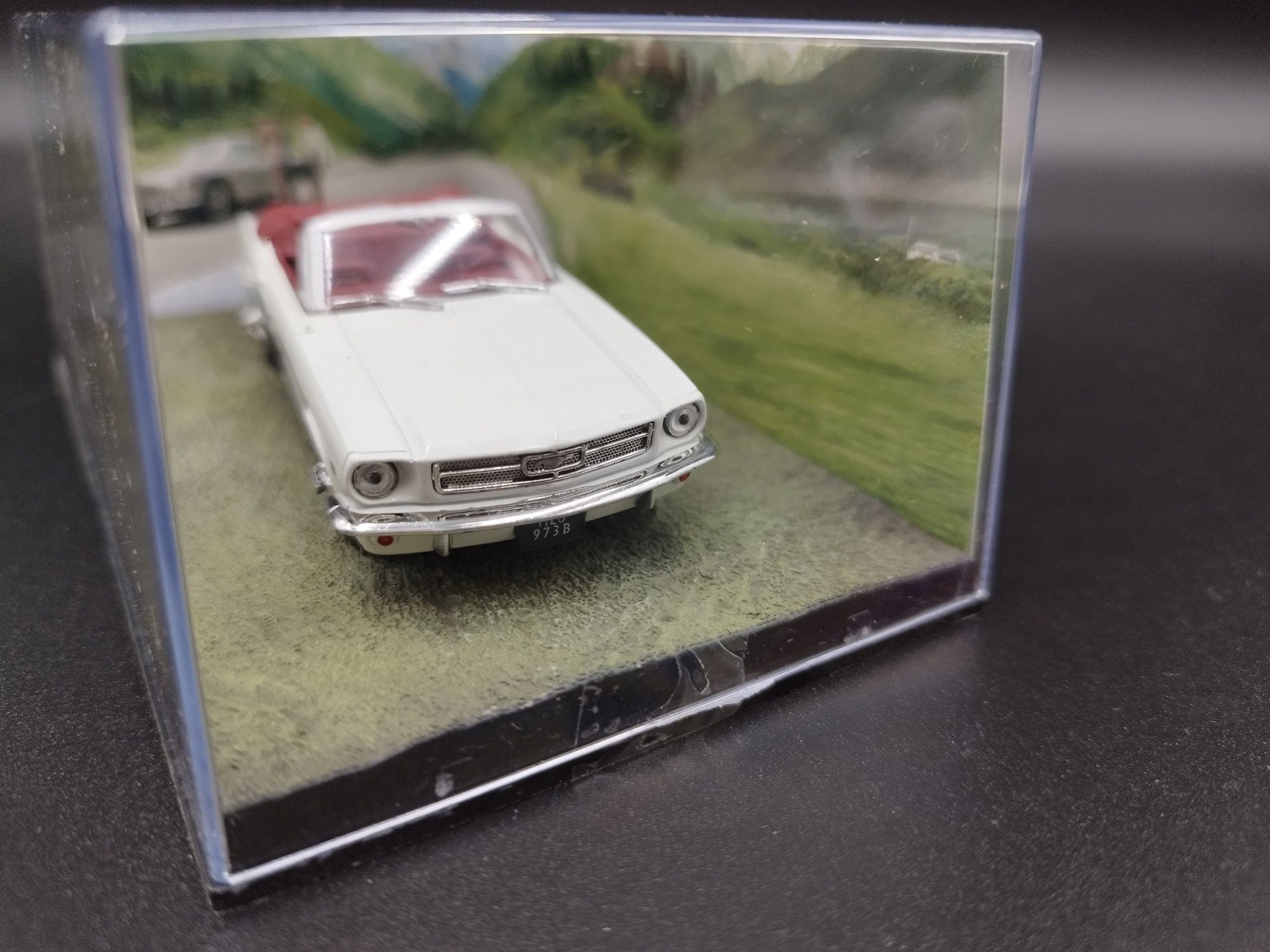 1:43 Altaya Ford Mustang 007 James Bond Goldfinger model