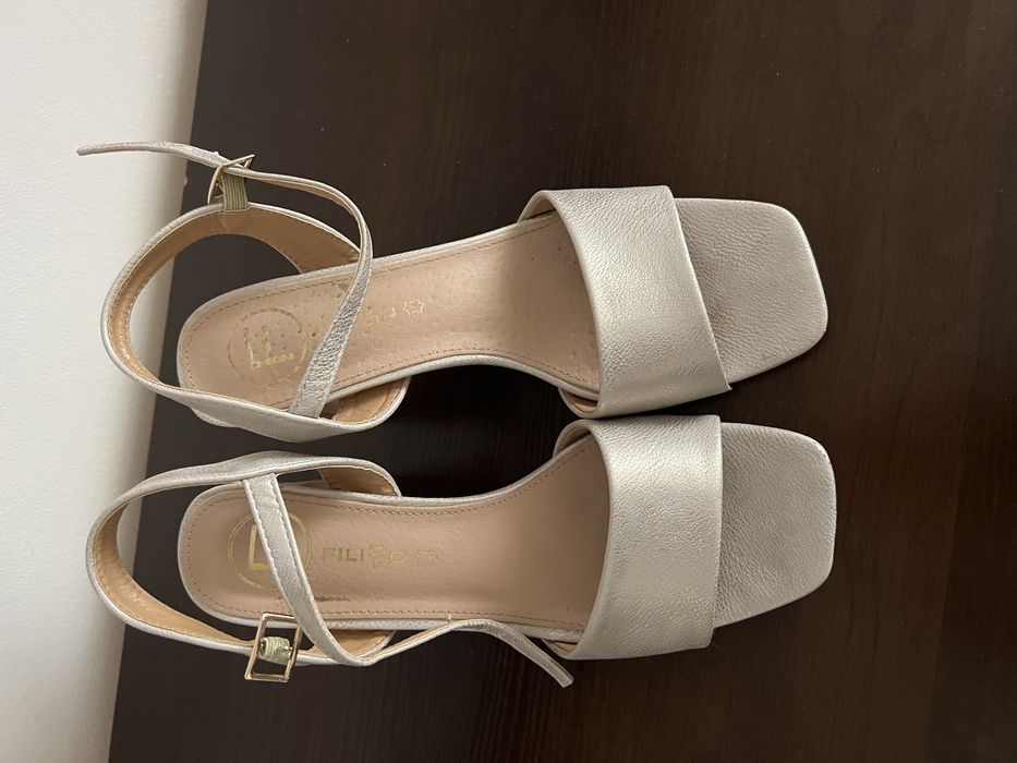 Sandałki na słupku 38 kolor złoty/perłowy