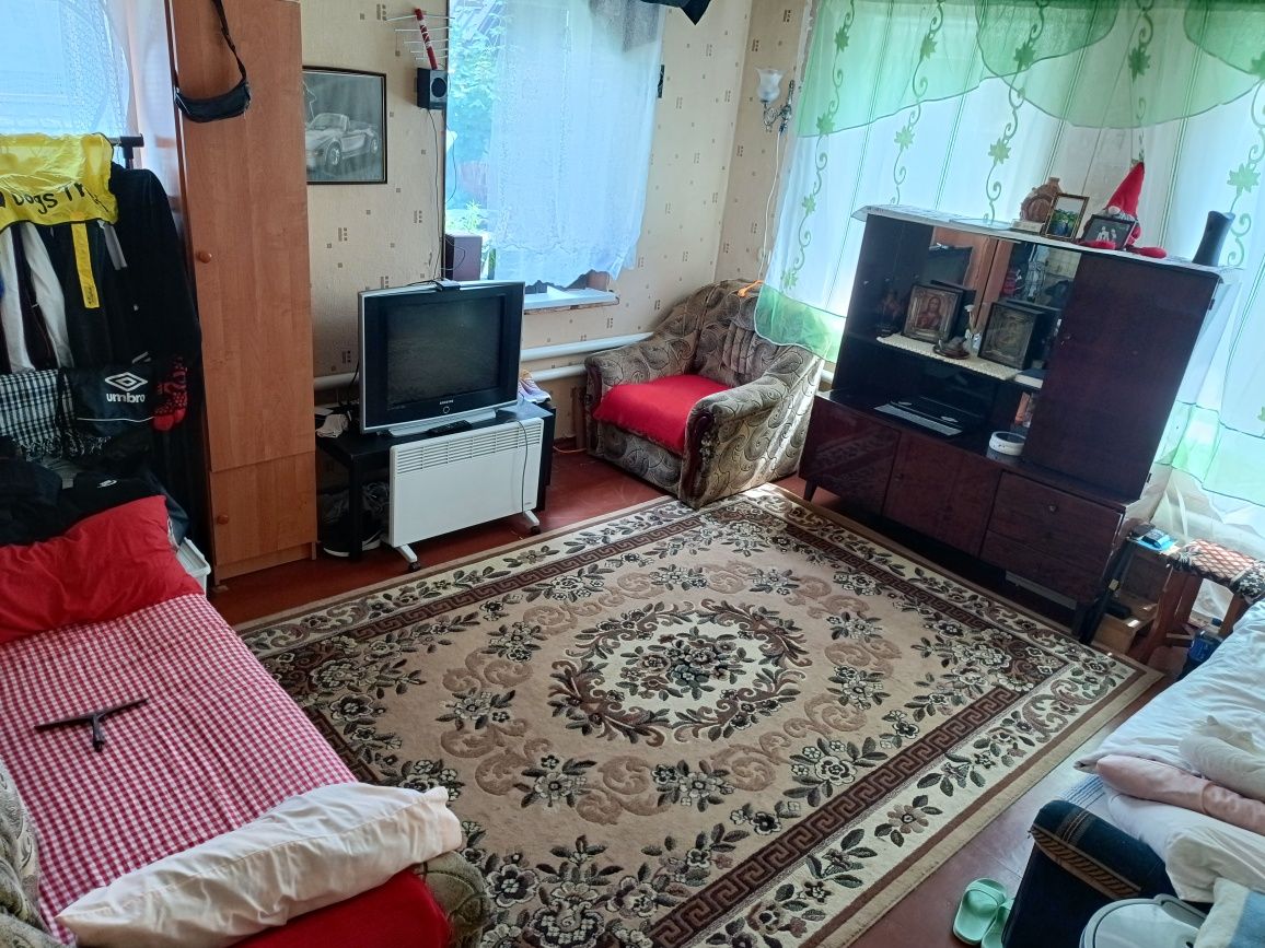 Здам кімнату,в частному домі для однієї дівчини,та двух котів
