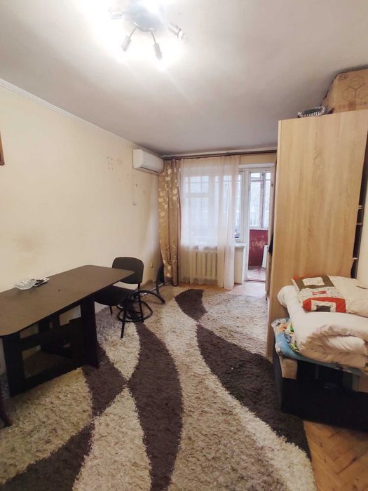 Оренда просторої 2-кімн. квартири у ближн. Центрі по вул.Акад.Сахарова