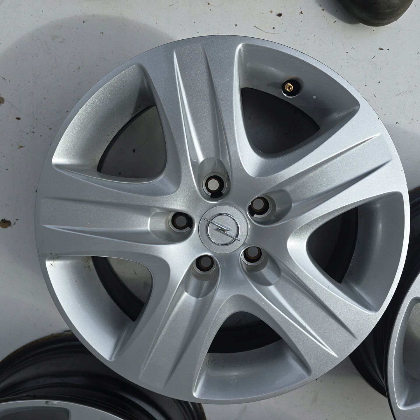Opel Astra Iii Meriva Zafira a Vectra 16'' 5x110 ET39 4X