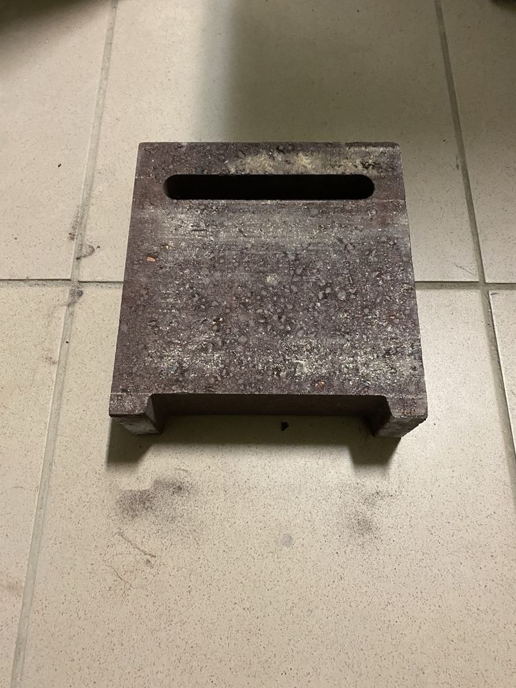 Cegły szamotowe do pieca akumulacyjnego 19x18x6,2cm