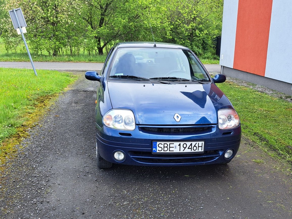 Renault Thalia 1.4 Gaz .Jazda za 20 zł ,hak .