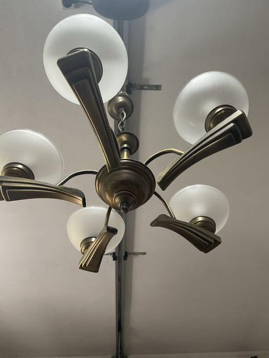 Candeeiros de mesa e teto