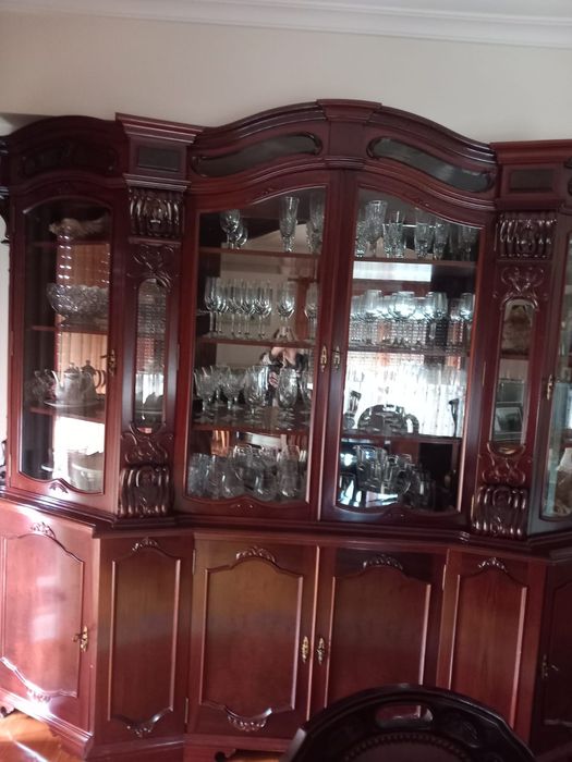 Venda de sala completa.