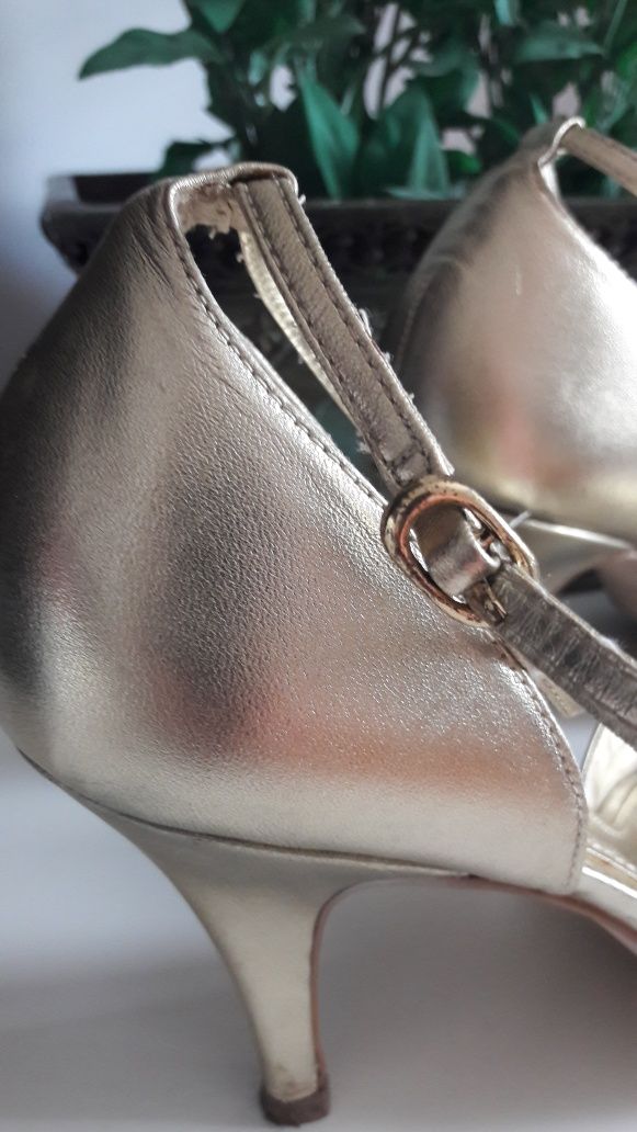 Zara buty złote super