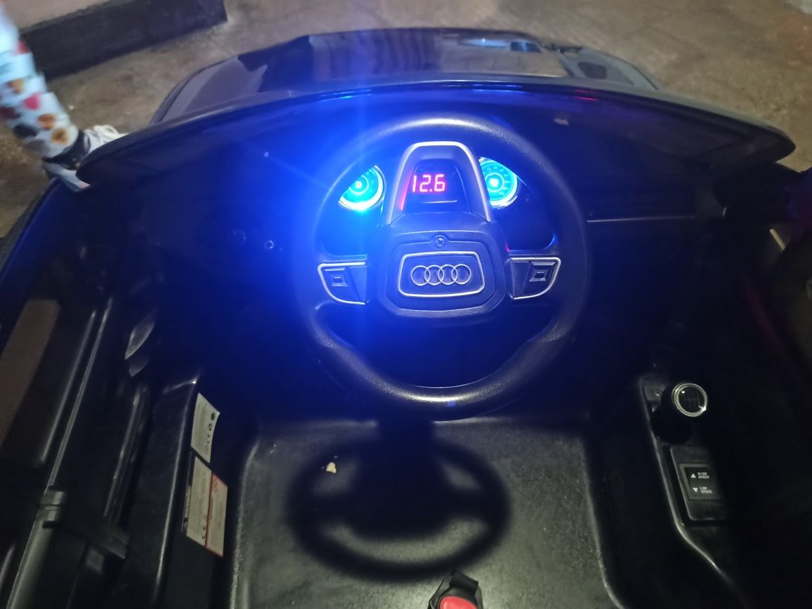 Auto na akumulator Audi Q7 quatro